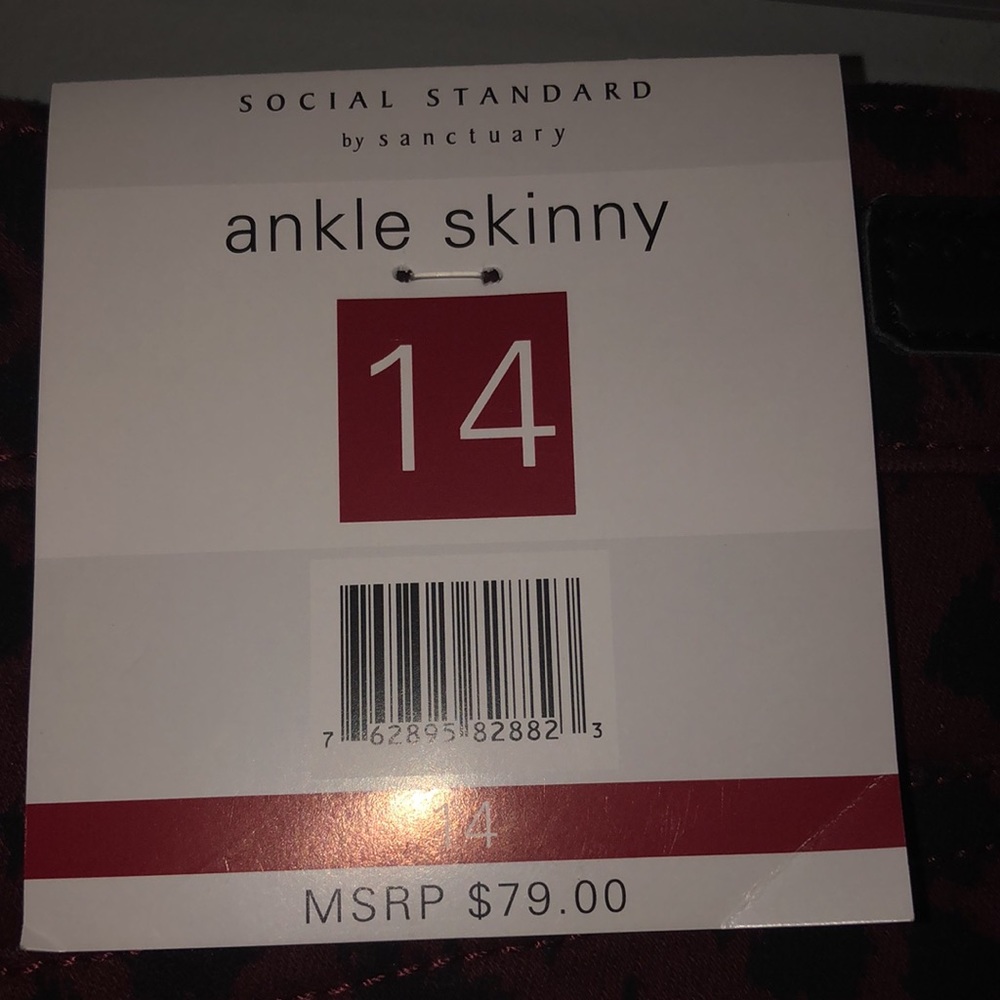 BRAND NEW WOMAN’S PANTS SIZE 14! NEW WITH TAGS ON IT! 27”INSEAM , SLIM FIT! - Picture 4 of 6